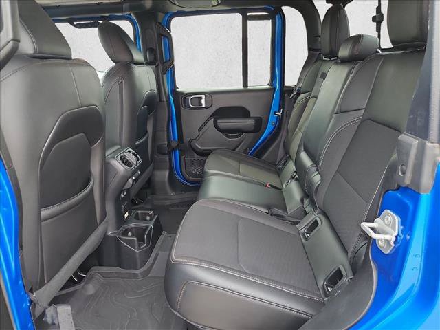 Used 2023 Jeep Gladiator Sport AWD/4WD image 15