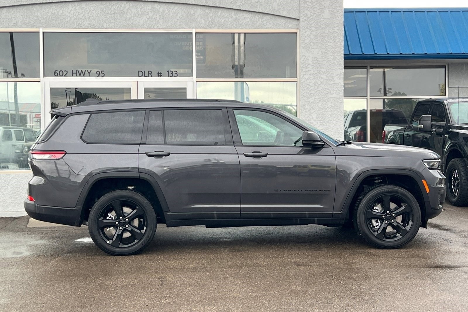 New 2025 Jeep Grand Cherokee L Altitude image 4