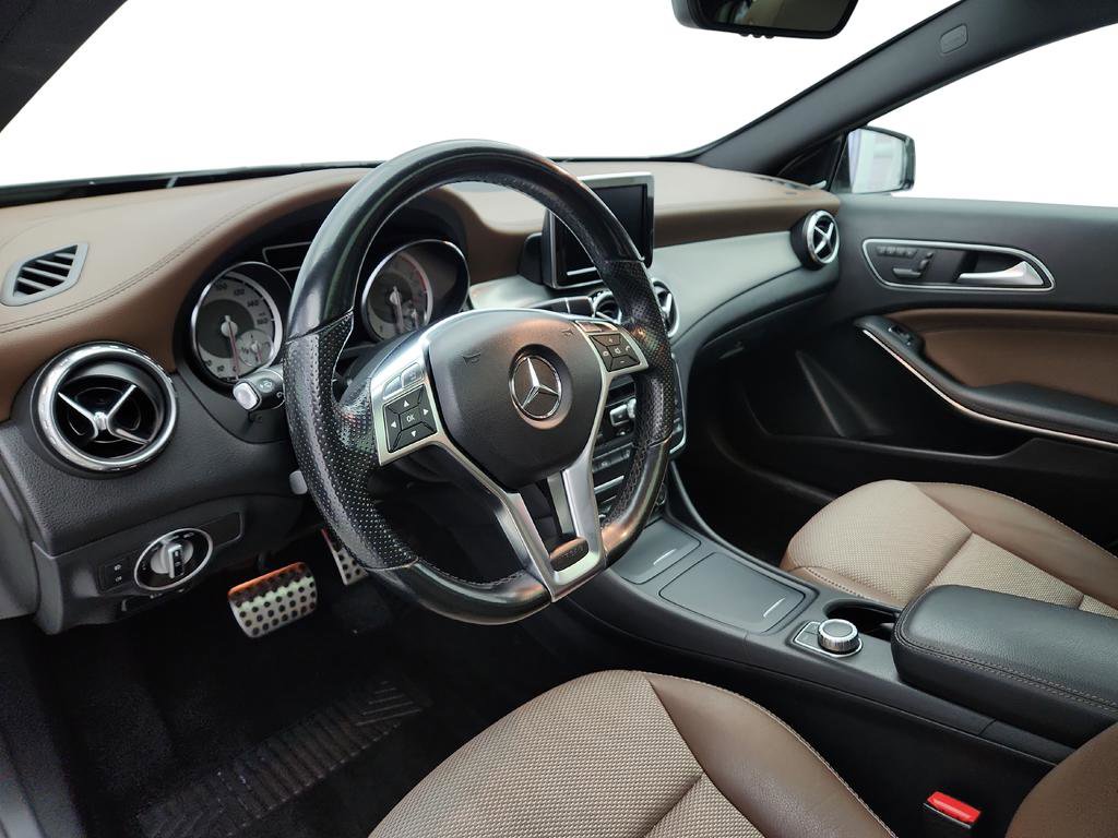 Used 2015 Mercedes-Benz GLA 250 4MATIC image 10