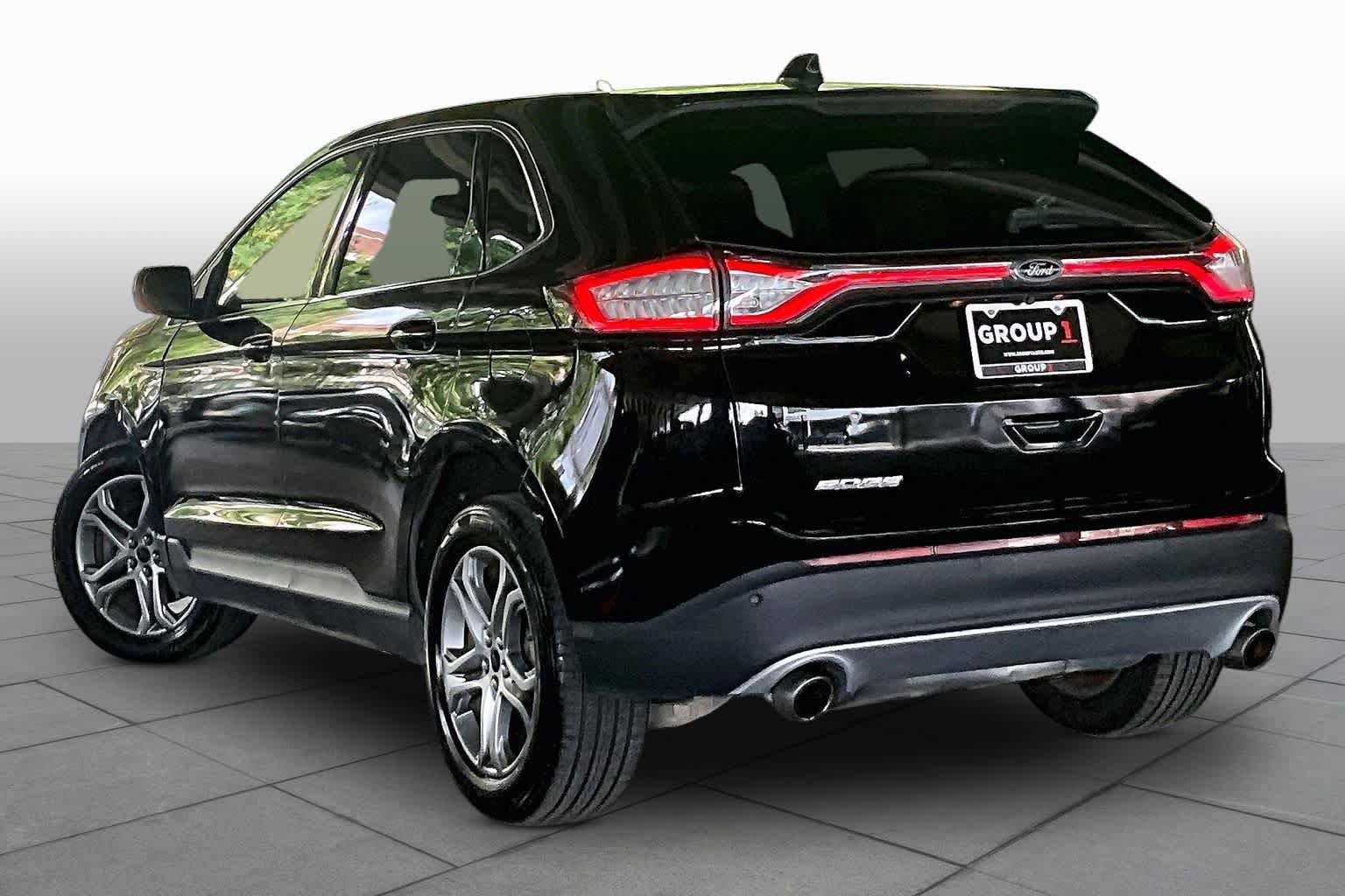 Used 2016 Ford Edge Titanium w/ Technology Package AWD/4WD image 10