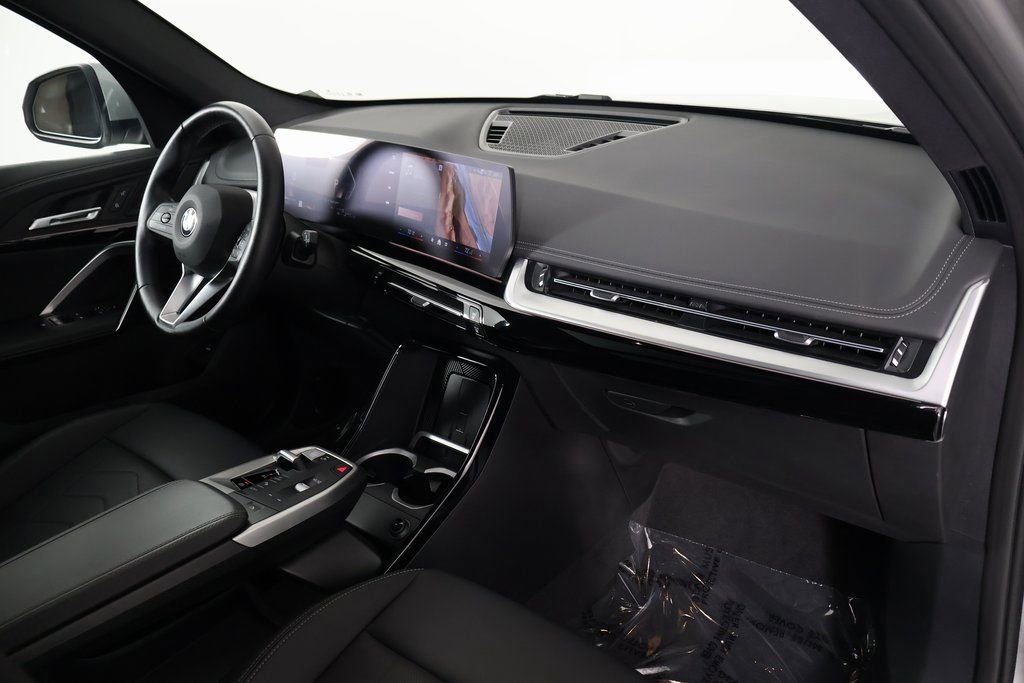 Used 2025 BMW X1 xDrive28i w/ Convenience Package image 9