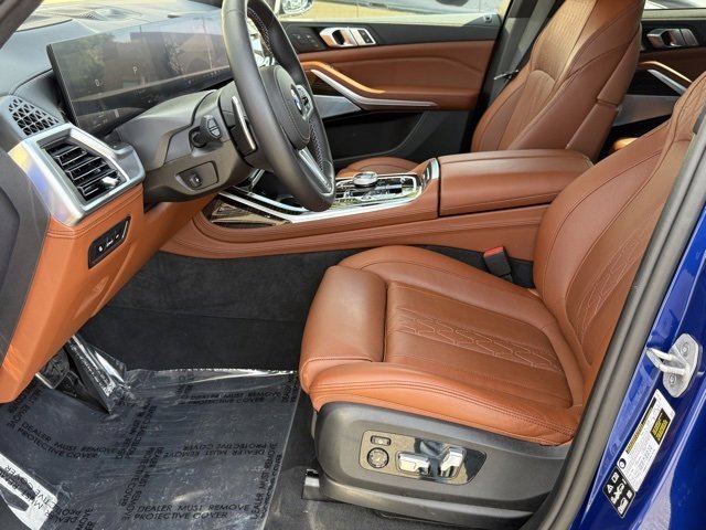 Used 2025 BMW X7 M60i image 17