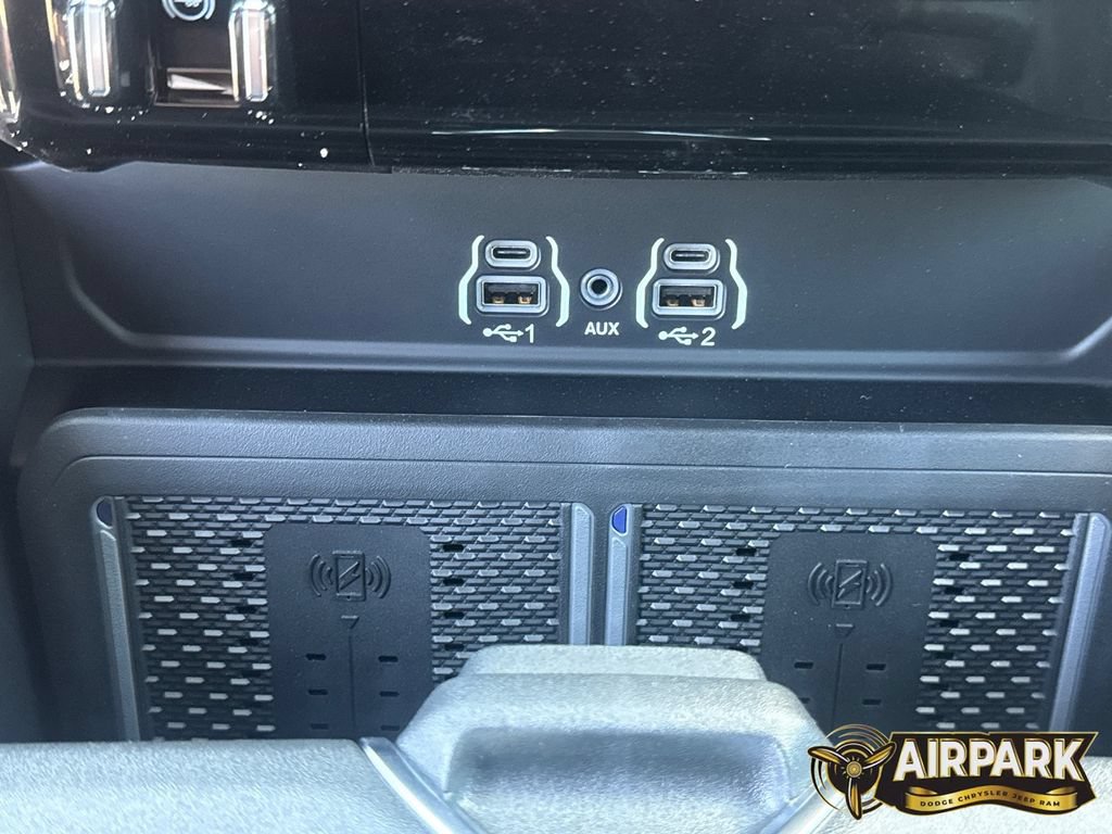 New 2026 RAM 2500 Laramie AWD/4WD image 22