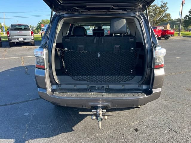 Used 2022 Toyota 4Runner SR5 Premium w/ Moonroof Package RWD image 33