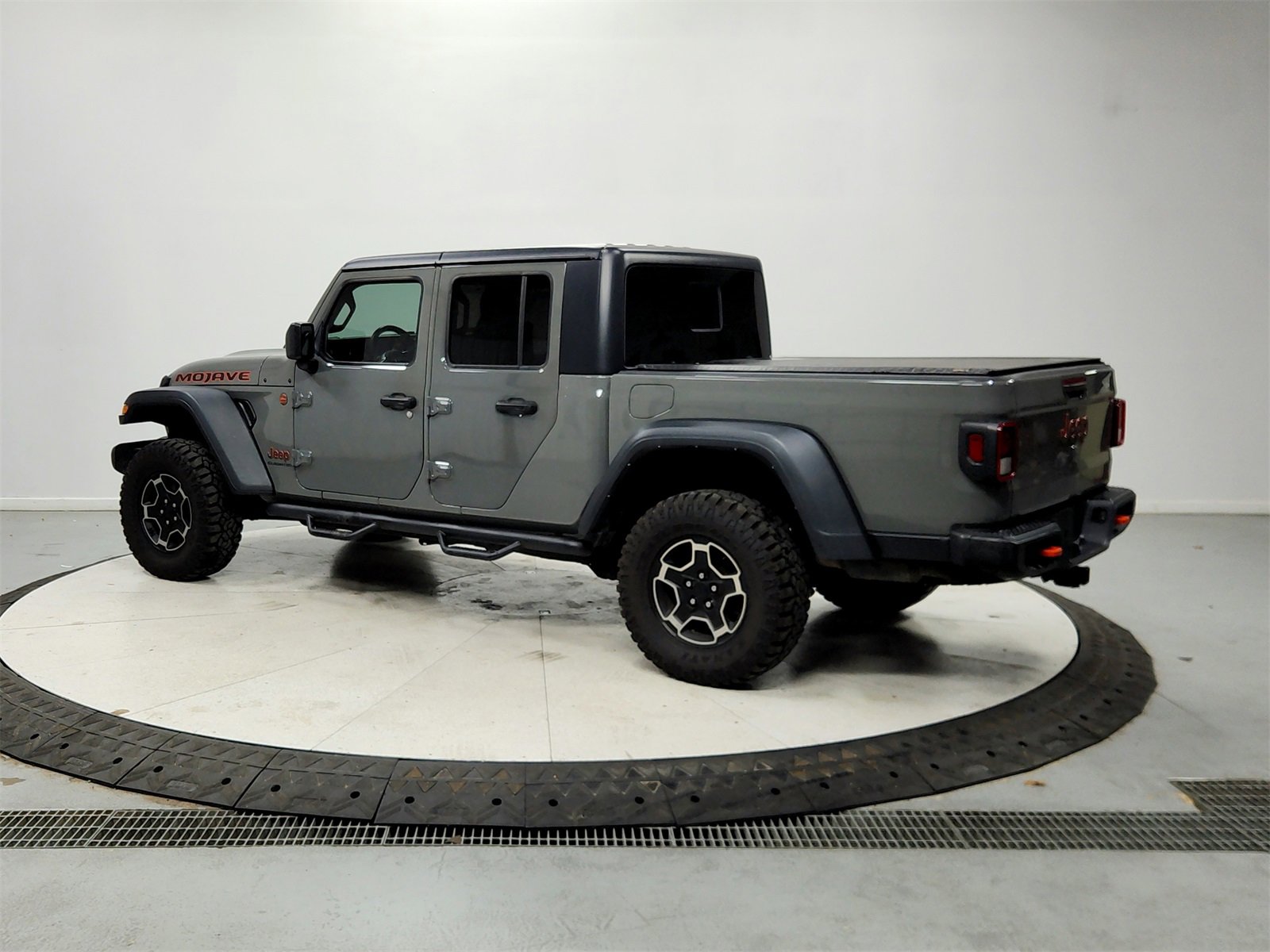 Used 2021 Jeep Gladiator Mojave w/ Cold Weather Group image 5