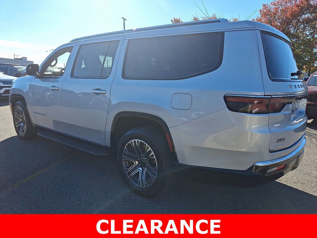 Used 2023 Jeep Wagoneer L Series II image 4