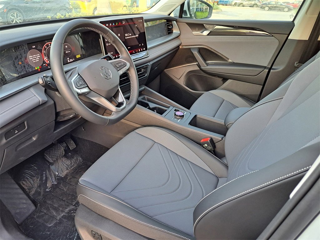 New 2026 Volkswagen Tiguan SE image 7