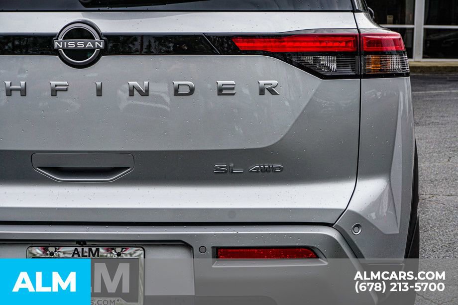 Used 2025 Nissan Pathfinder SL w/ SL Premium Package image 13