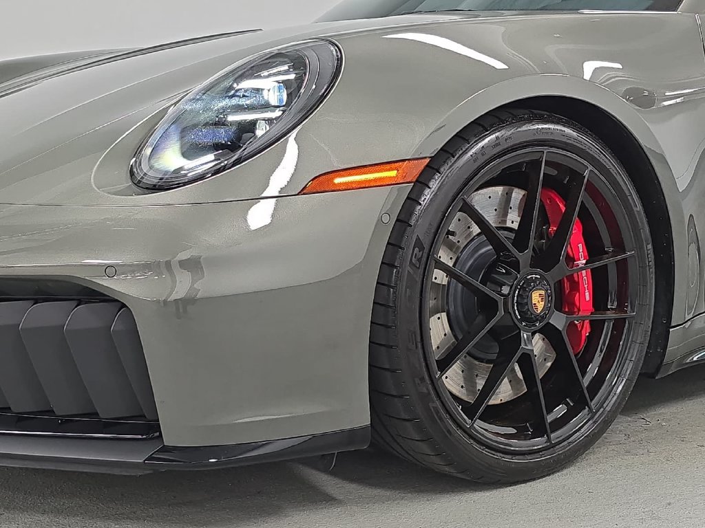 Certified 2026 Porsche 911 Carrera GTS RWD image 31