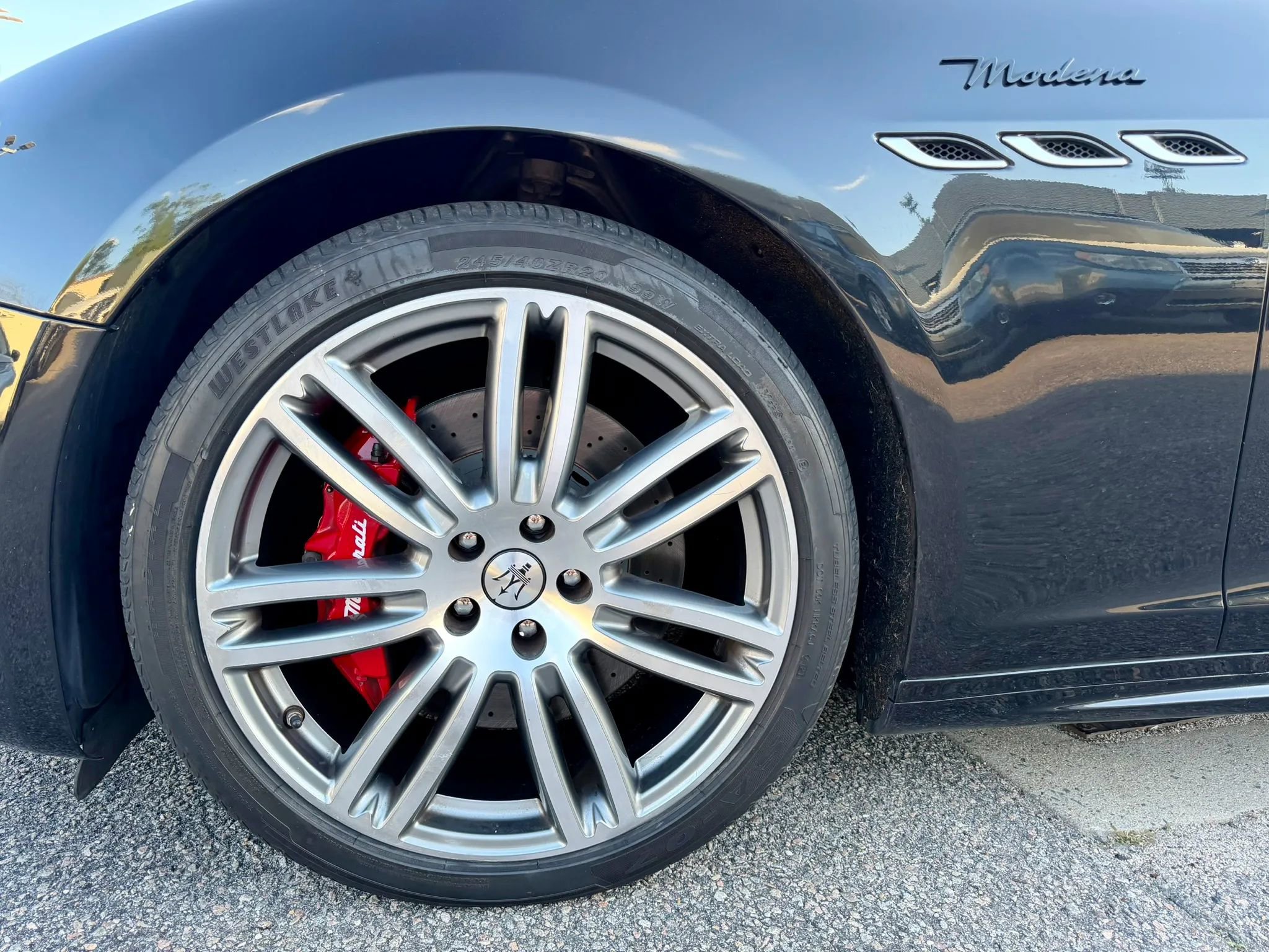 Used 2022 Maserati Ghibli Modena Q4 AWD/4WD image 18