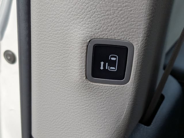 Used 2023 Chrysler Pacifica Touring-L FWD image 20