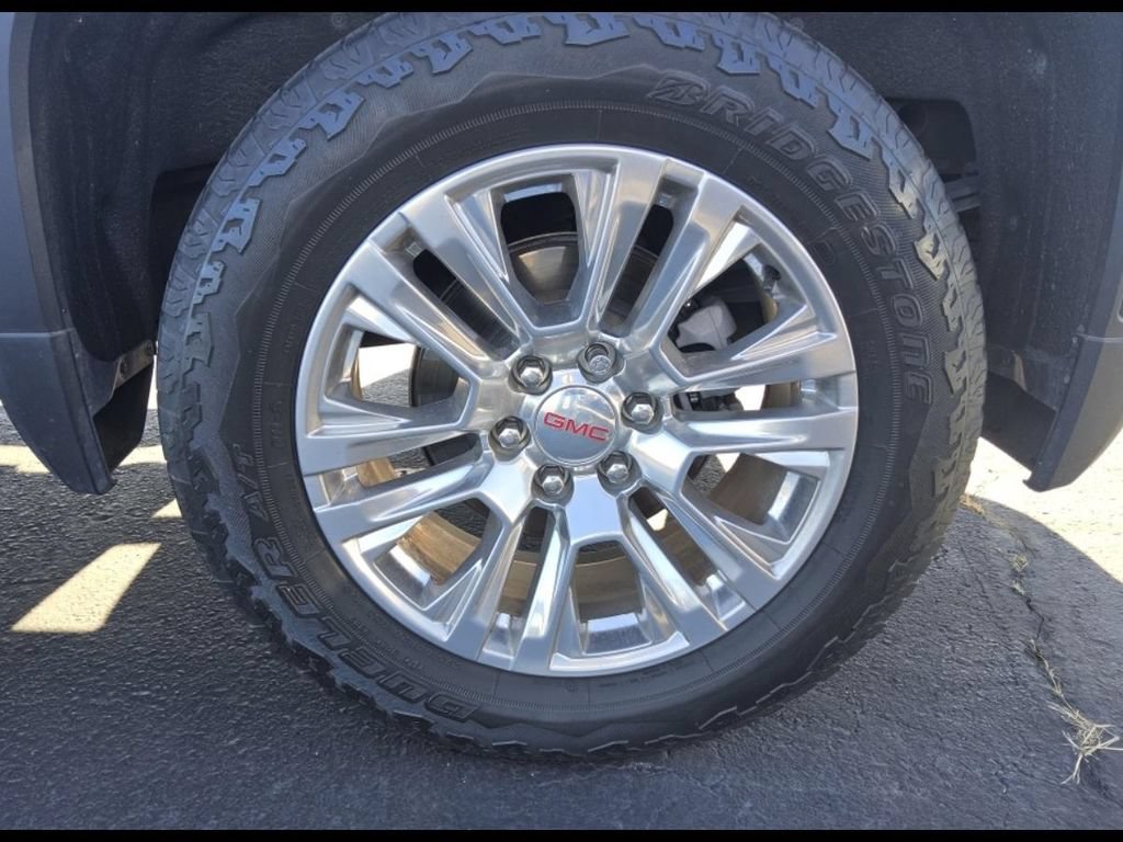 Used 2022 GMC Sierra 1500 Denali w/ Technology Package AWD/4WD image 4