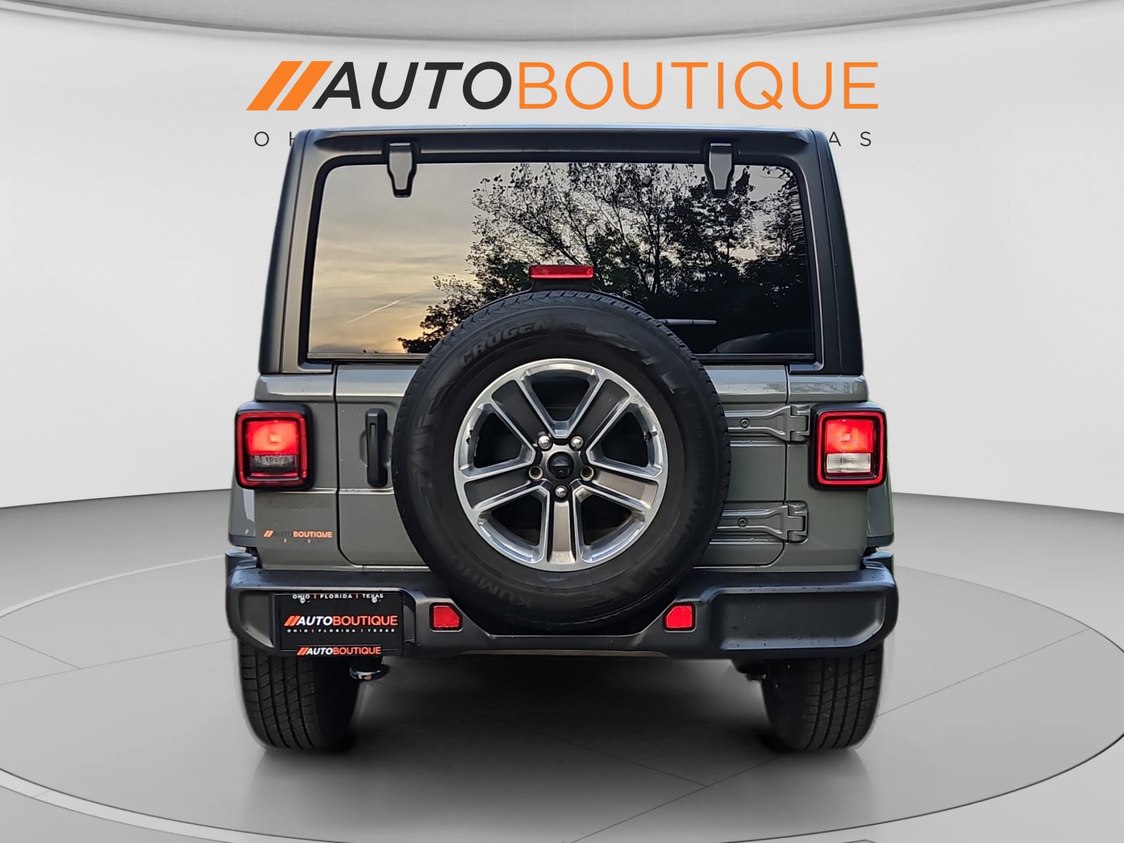 Used 2021 Jeep Wrangler Unlimited Sahara AWD/4WD image 4