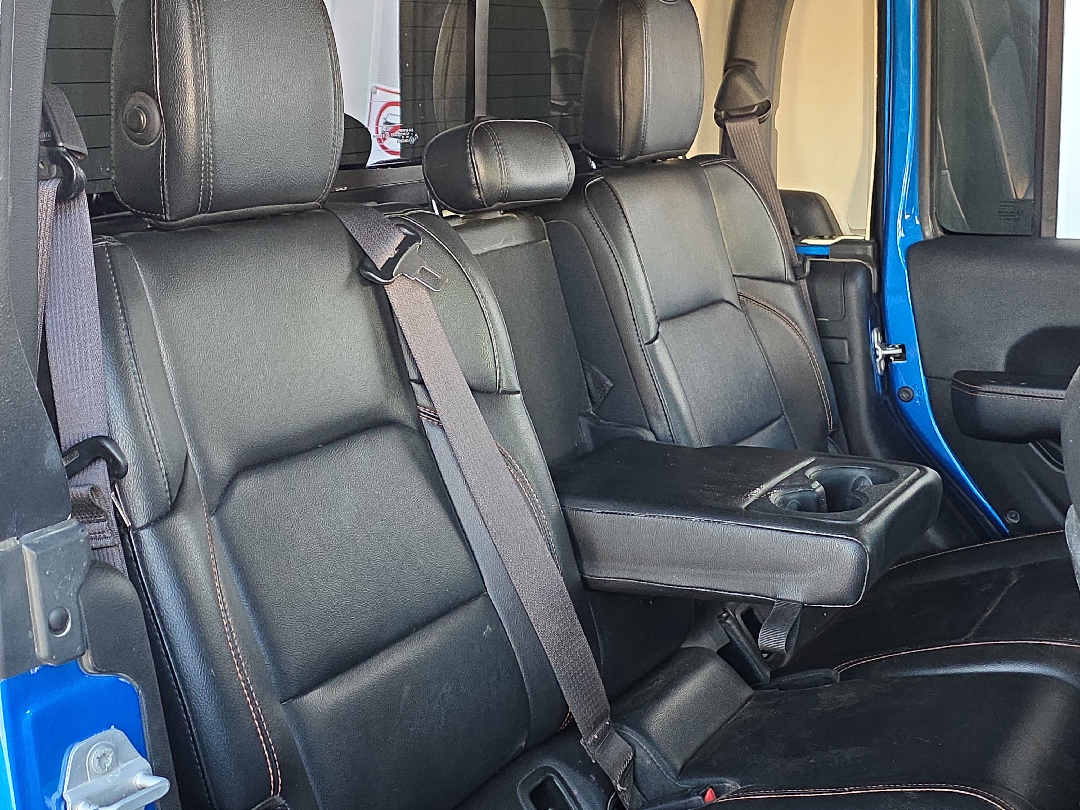 Used 2022 Jeep Gladiator Mojave w/ Cold Weather Group image 32