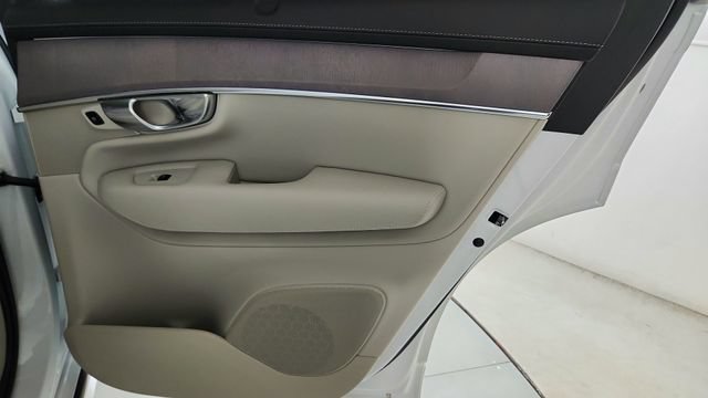 New 2026 Volvo XC90 B6 Ultra w/ Protection Package AWD/4WD image 36