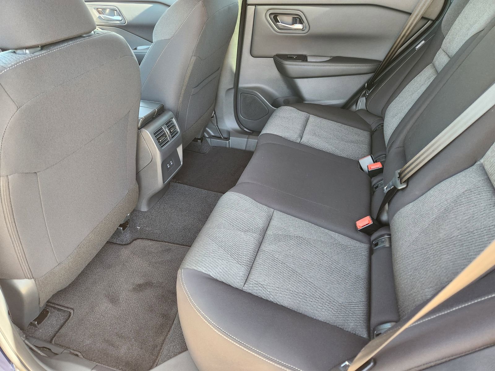 New 2026 Nissan Rogue SV w/ Cold Weather Package image 25