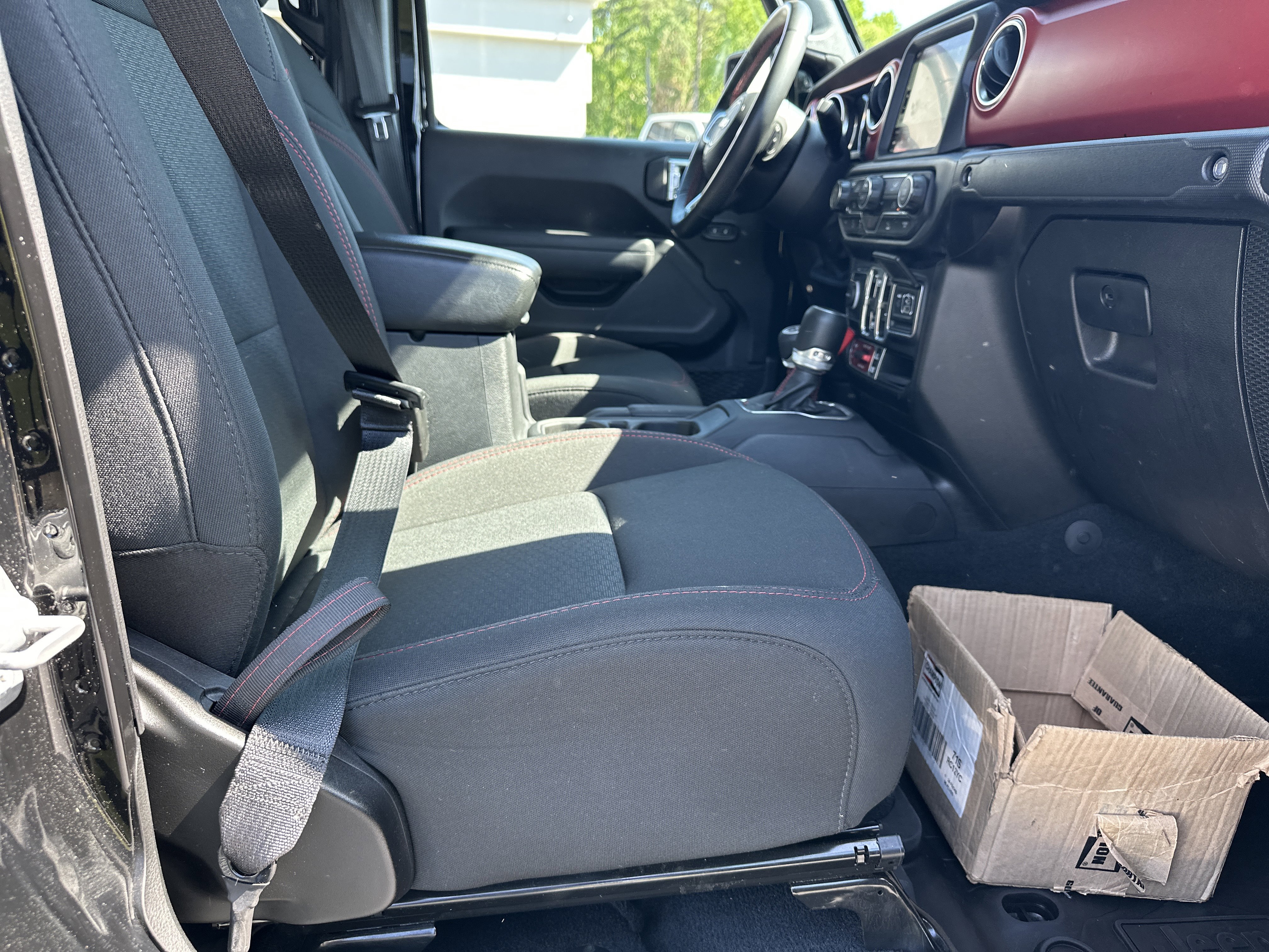 Used 2022 Jeep Gladiator Rubicon AWD/4WD image 17