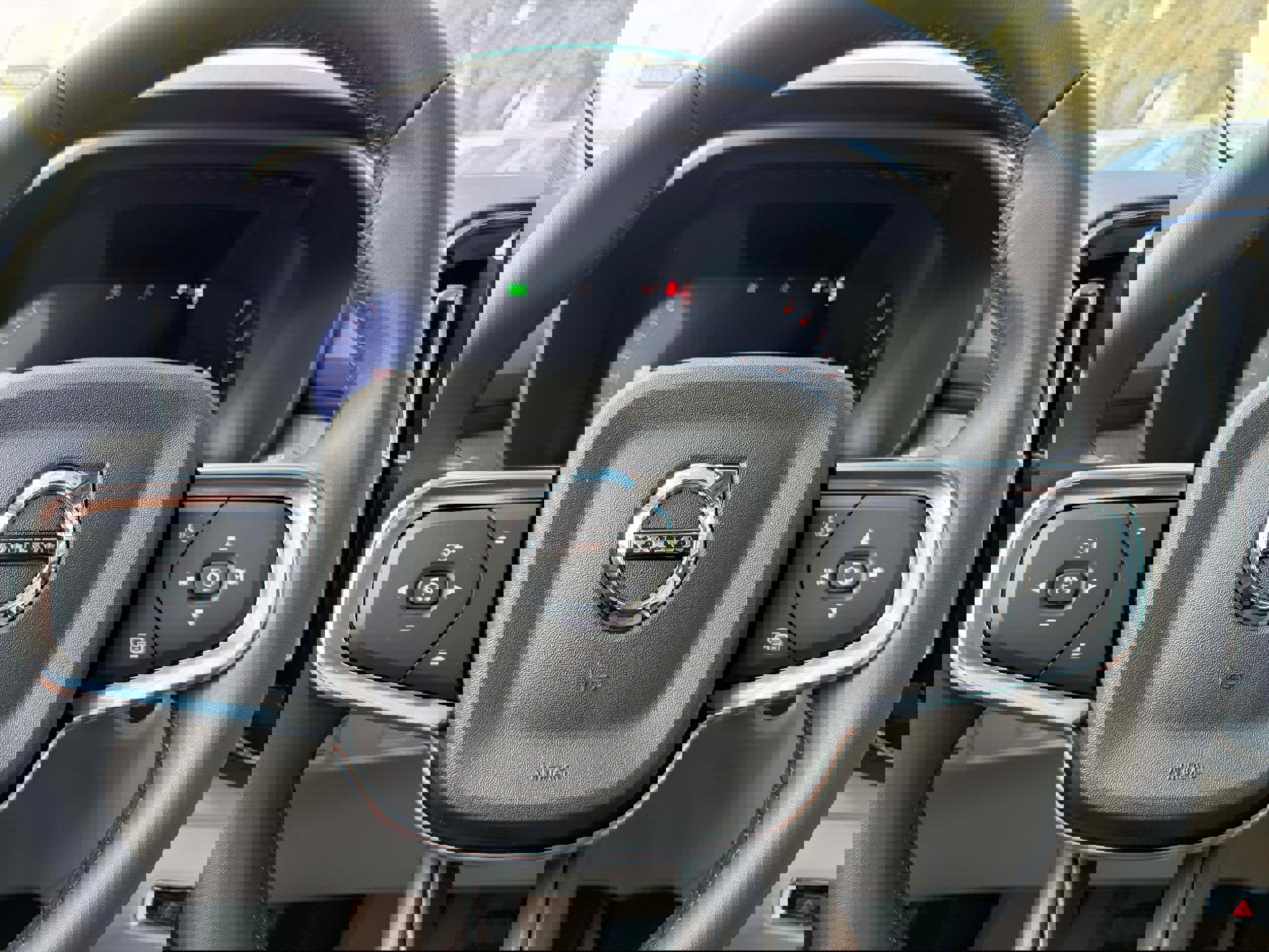 New 2026 Volvo XC40 B5 Plus w/ Protection Package Premier image 20