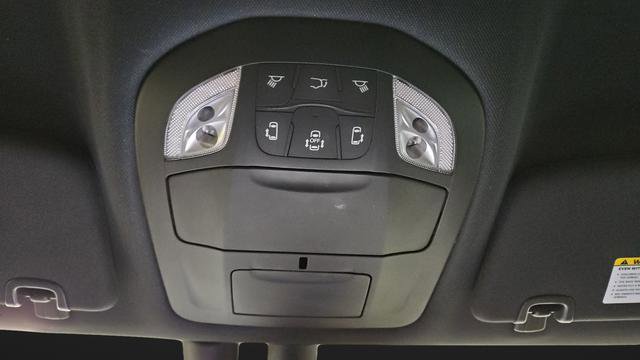 Used 2022 Chrysler Pacifica Touring-L w/ S Appearance Package FWD image 35
