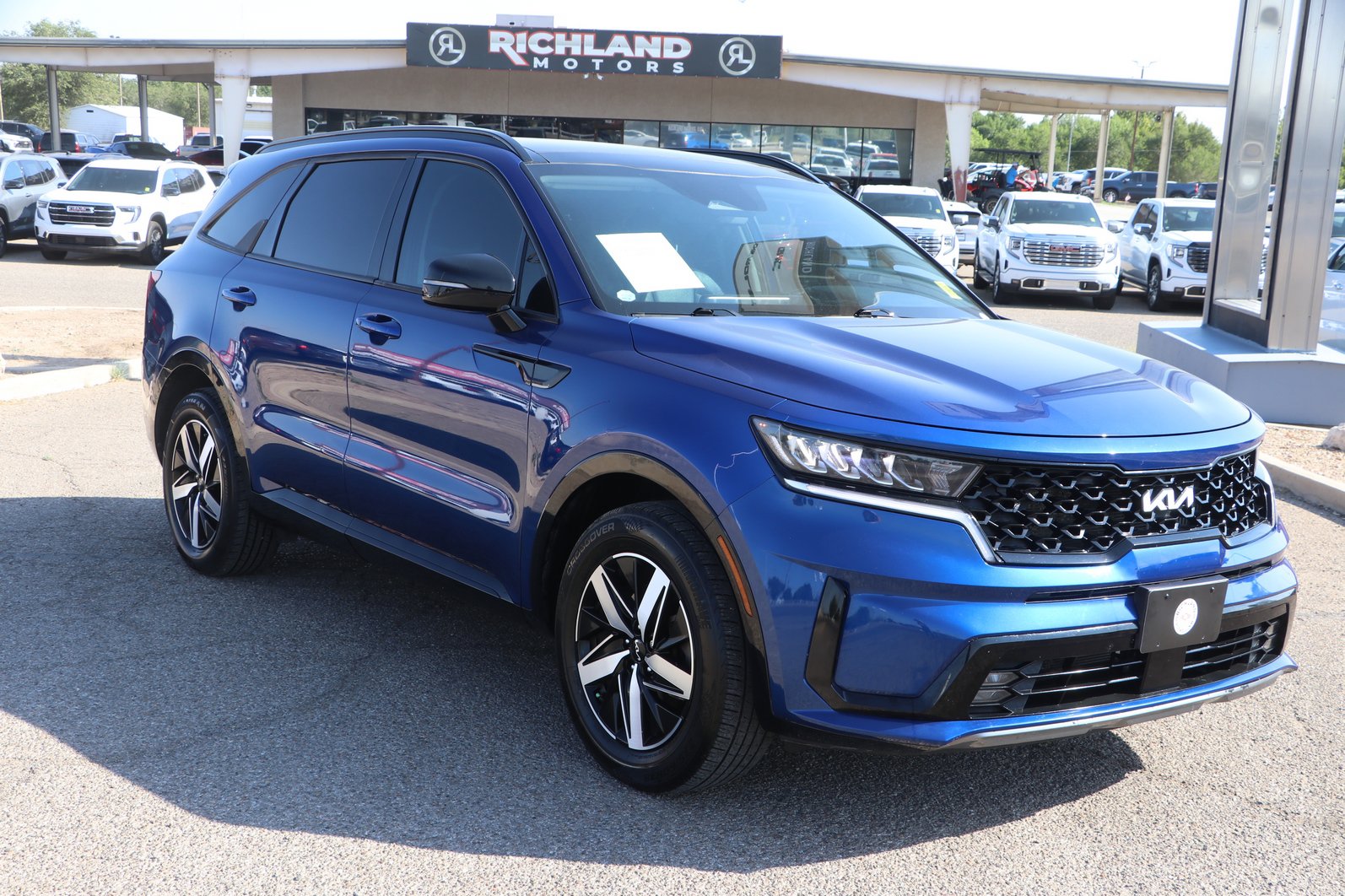 Used 2022 Kia Sorento EX w/ Panoramic Sunroof Package