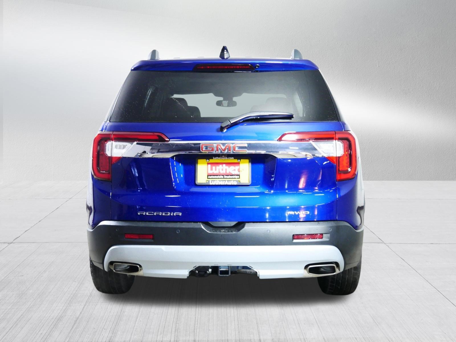 Used 2023 GMC Acadia SLT w/ Preferred Package image 6