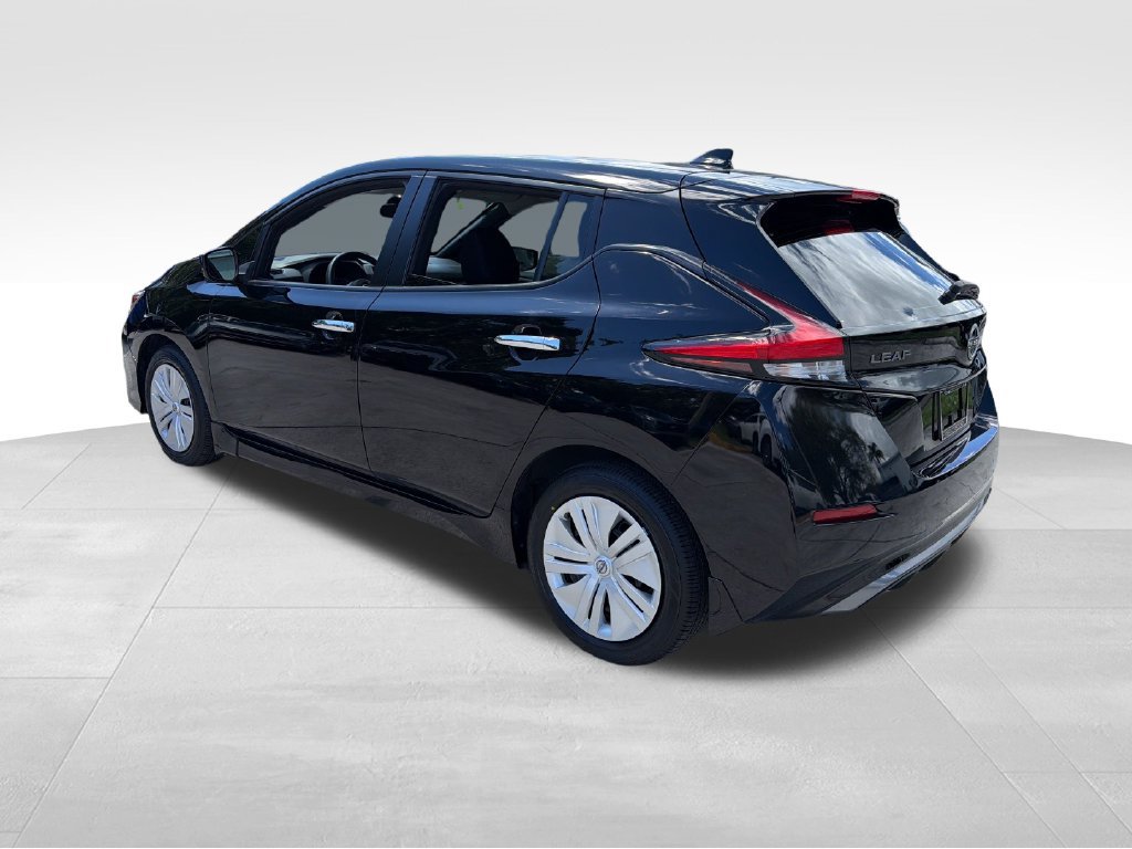 Used 2023 Nissan Leaf S FWD image 5