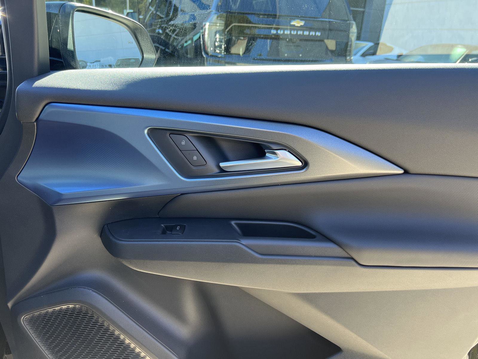 New 2026 Chevrolet Equinox EV LT image 27