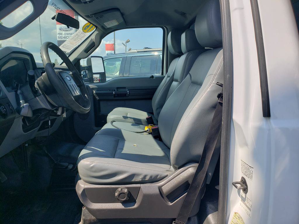 Used 2016 Ford F550 4x4 Regular Cab Super Duty image 10
