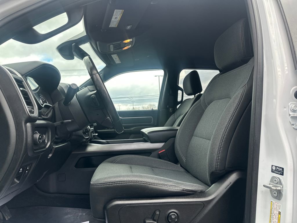 Used 2021 RAM 1500 Big Horn AWD/4WD image 3