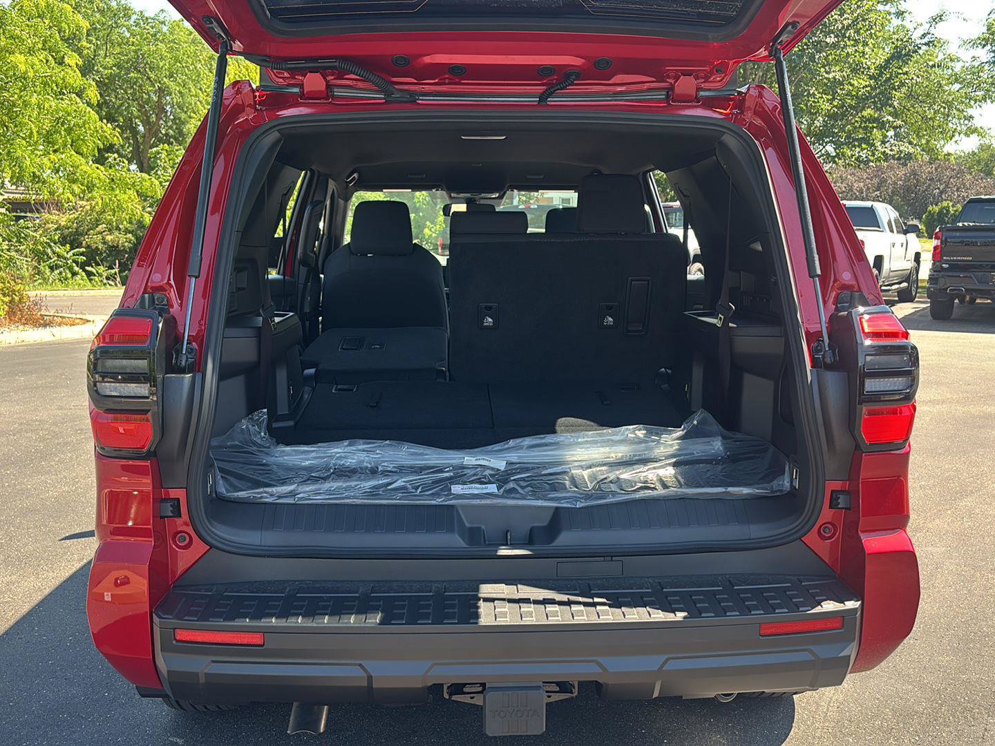 New 2026 Toyota 4Runner SR5 AWD/4WD image 14