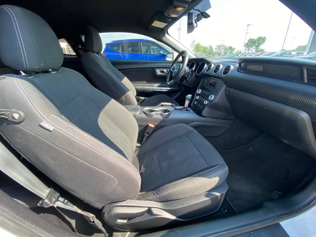 Used 2020 Ford Mustang Coupe RWD image 25