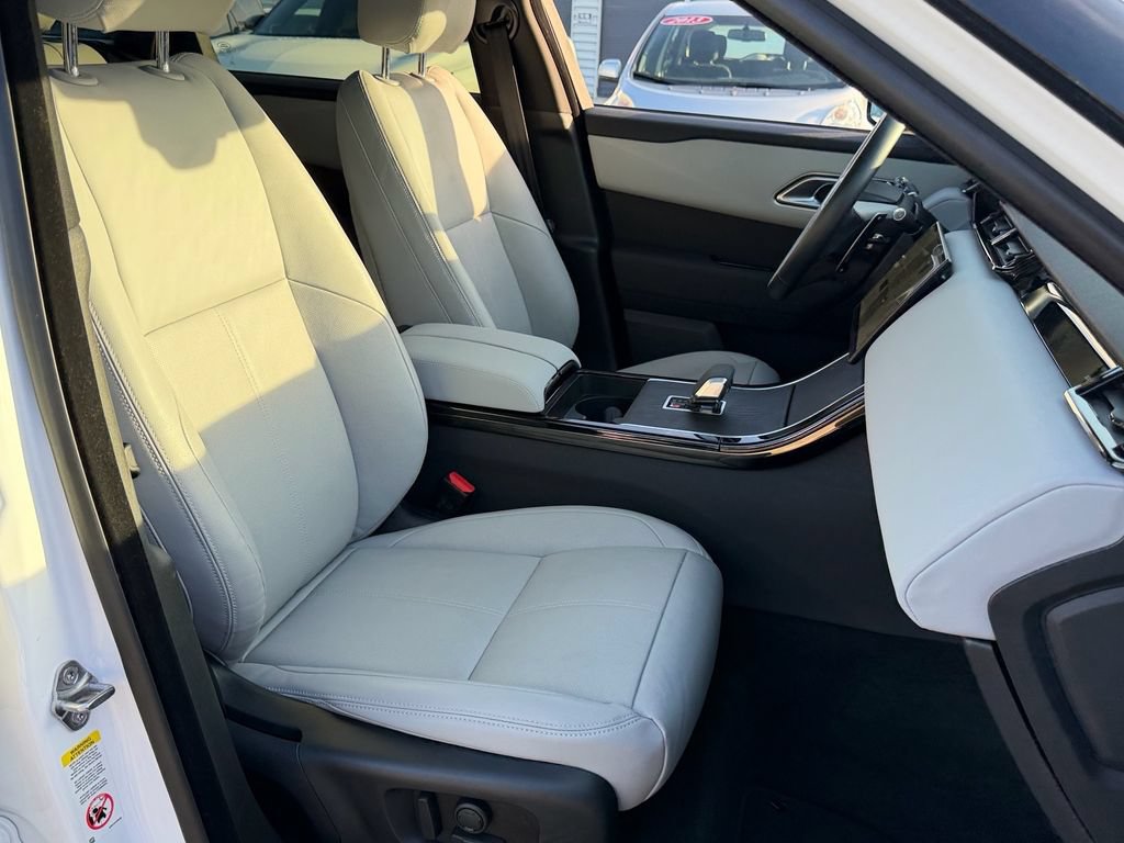 Used 2024 Land Rover Range Rover Velar Dynamic SE AWD/4WD image 19