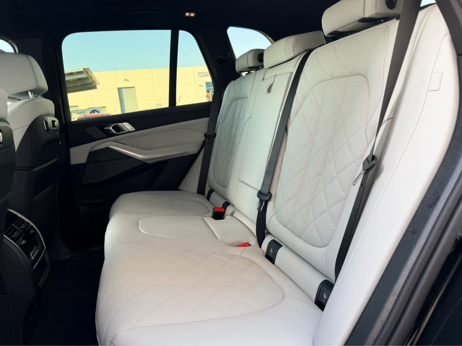 New 2026 BMW X5 xDrive40i AWD/4WD image 19