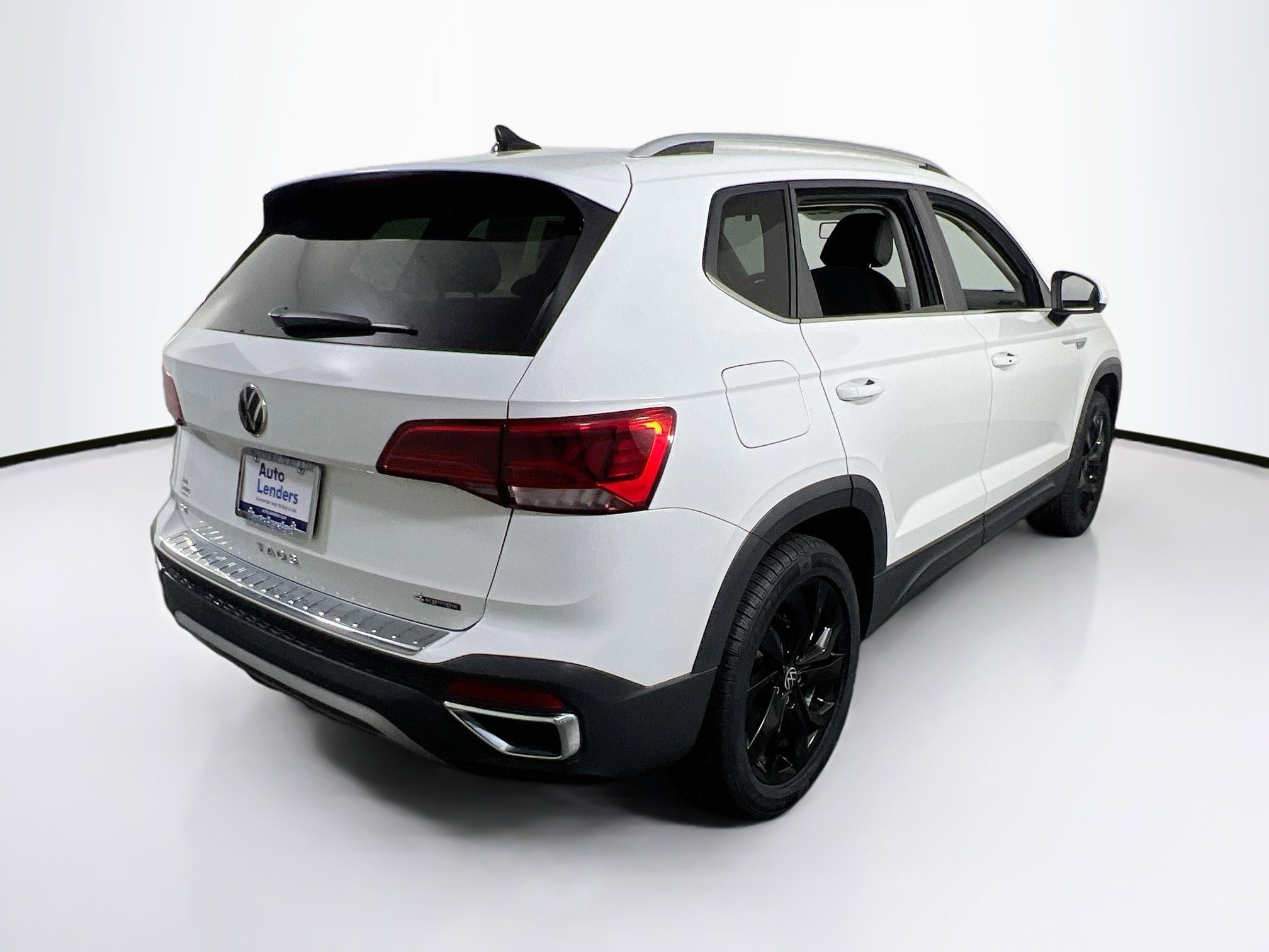 Used 2022 Volkswagen Taos SE image 5