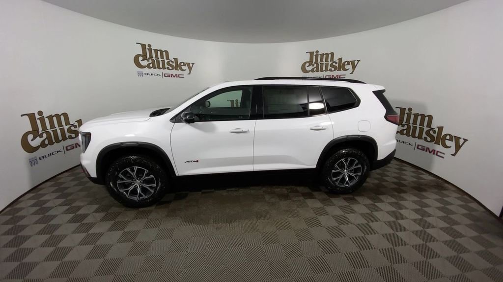Used 2025 GMC Acadia AT4 w/ Luxury Package image 5