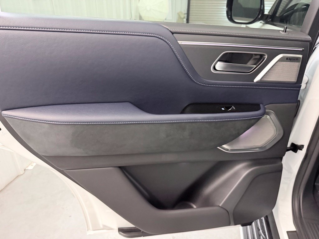 New 2027 INFINITI QX80 Sensory w/ Sport Exterior Package AWD/4WD image 39