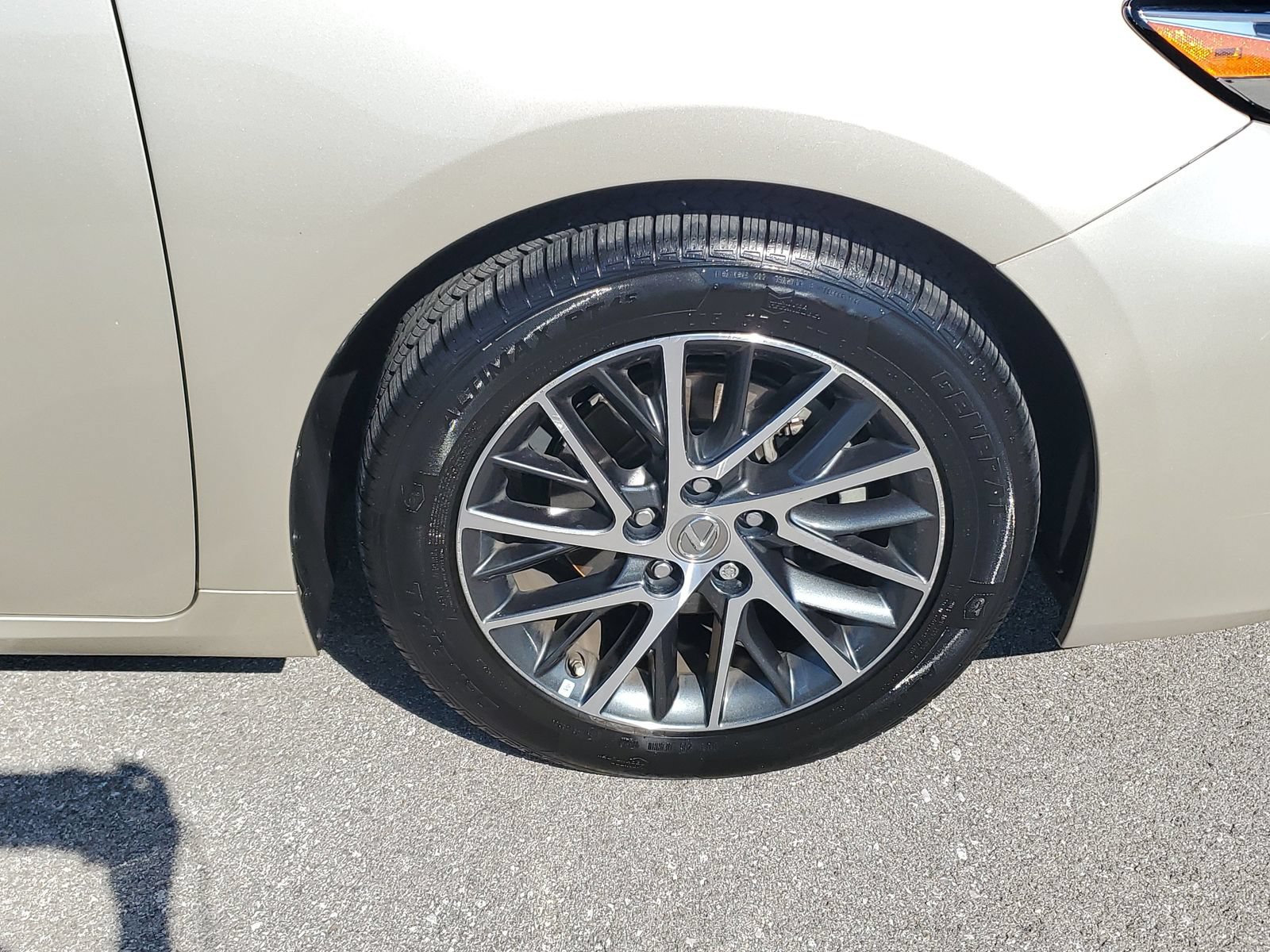 Used 2017 Lexus ES 350 w/ Premium Package FWD image 6