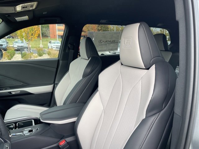 New 2026 Lexus TX 500h AWD image 10