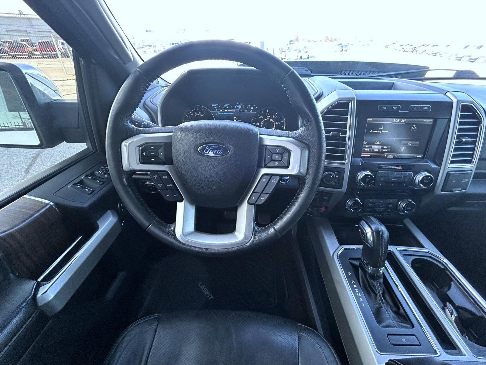 Used 2015 Ford F150 Lariat w/ Equipment Group 502A Luxury image 13