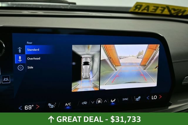 Used 2024 Chevrolet Traverse LT FWD image 31
