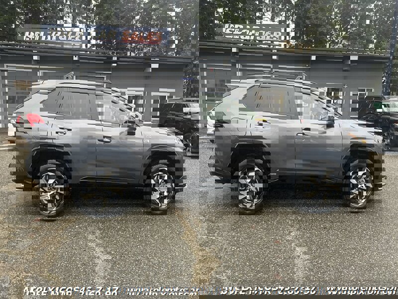 Used 2023 Toyota RAV4 SE image 8