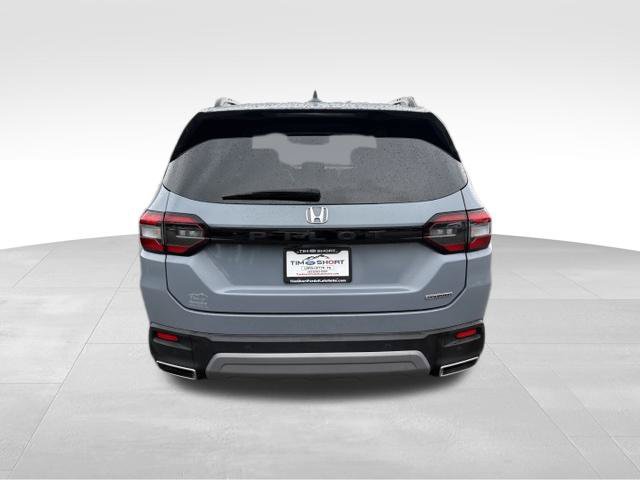 Used 2023 Honda Pilot Touring image 10