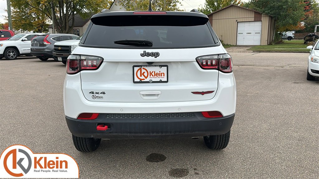 Used 2024 Jeep Compass Trailhawk image 7