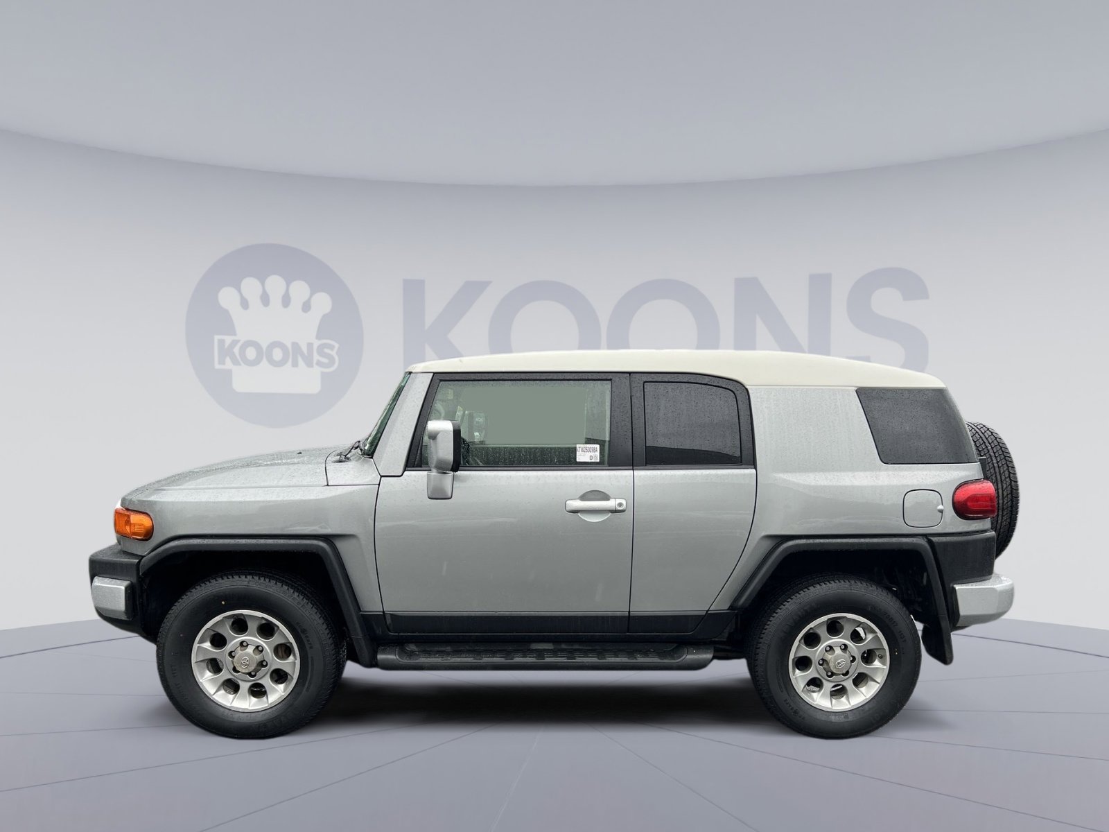 Used 2012 Toyota FJ Cruiser 4WD w/ Upgrade Pkg image 2