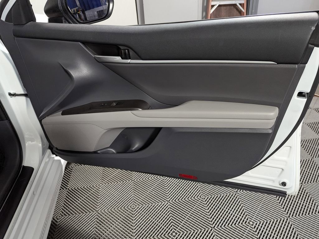 Certified 2023 Toyota Camry SE image 30