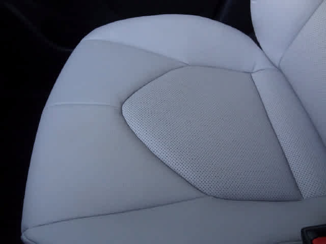 Certified 2024 Toyota Grand Highlander AWD image 31