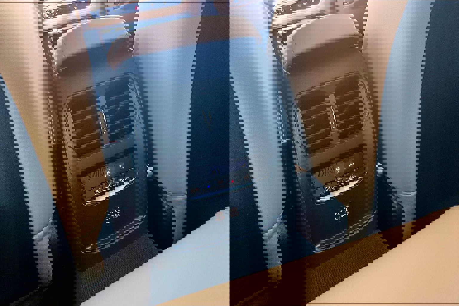 Certified 2025 BMW 330i xDrive Sedan image 36