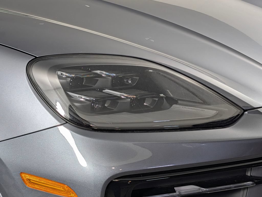 New 2026 Porsche Cayenne Coupe AWD/4WD image 15
