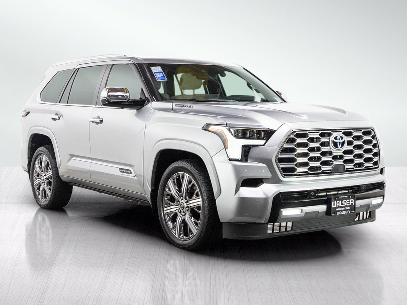 Used 2023 Toyota Sequoia Capstone AWD/4WD image 7
