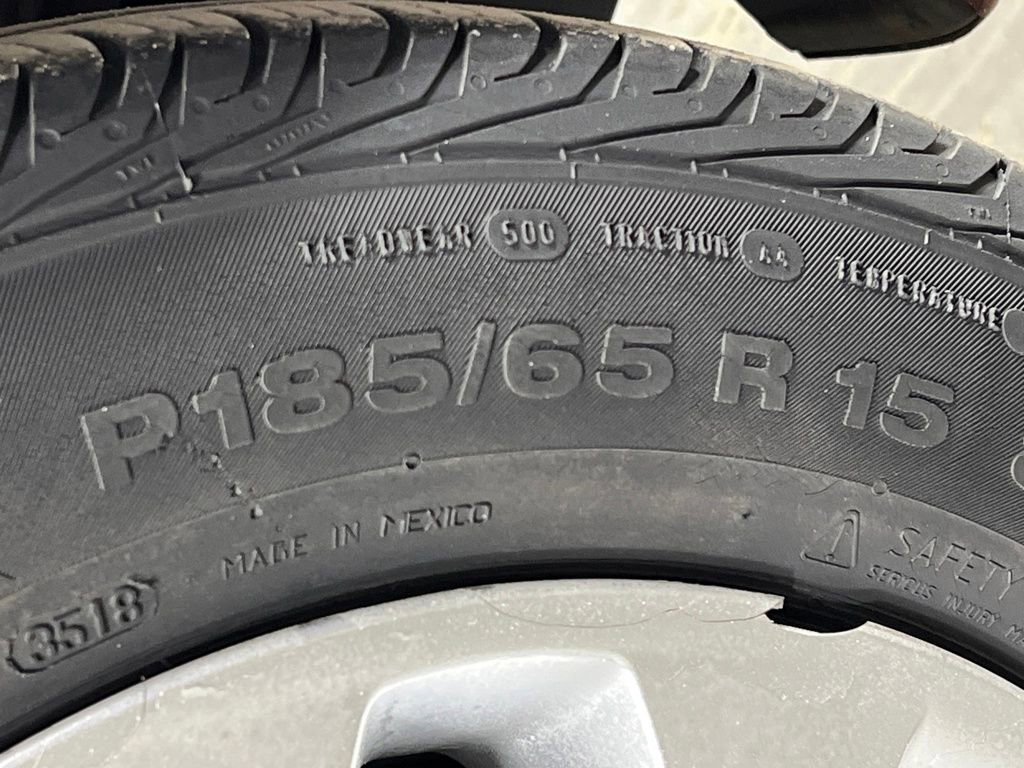 Used 2015 Nissan Versa Note S Plus image 28